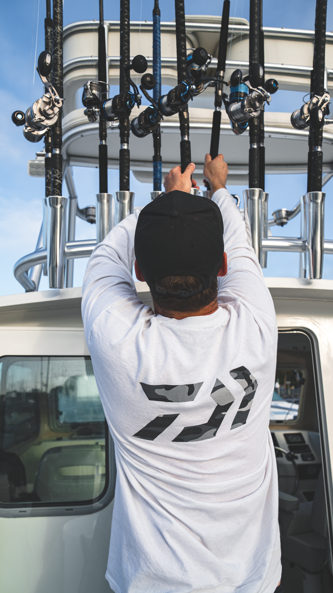 LONG SLEEVE  - GRAY CAMO
