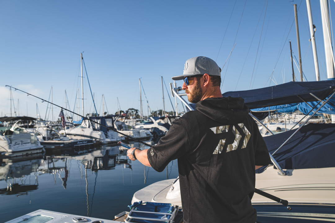 D-VEC WHARF RAT MOCK SLEEVE HOODED SWEATSHIRTS